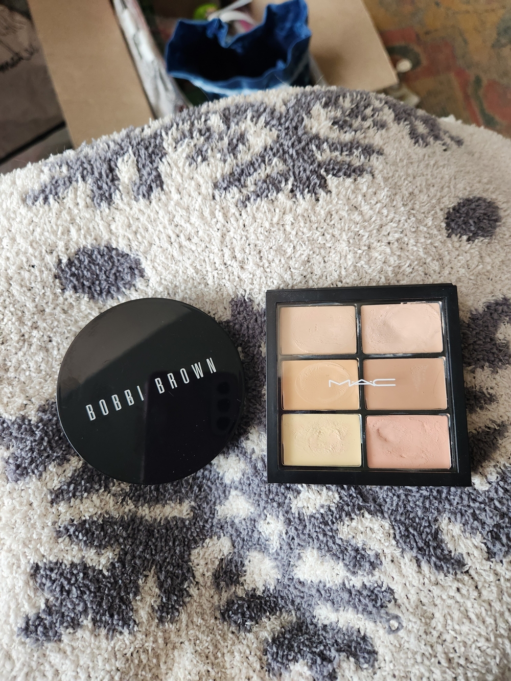Bobbi Brown & MAC Neutral Concealer Palette - Cream, Beige, Light Peach